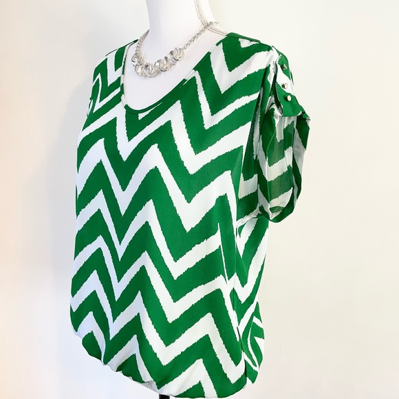 NWT Women’s Zac & Rachel Zigzag/Chevron Top - Picture 3 of 8